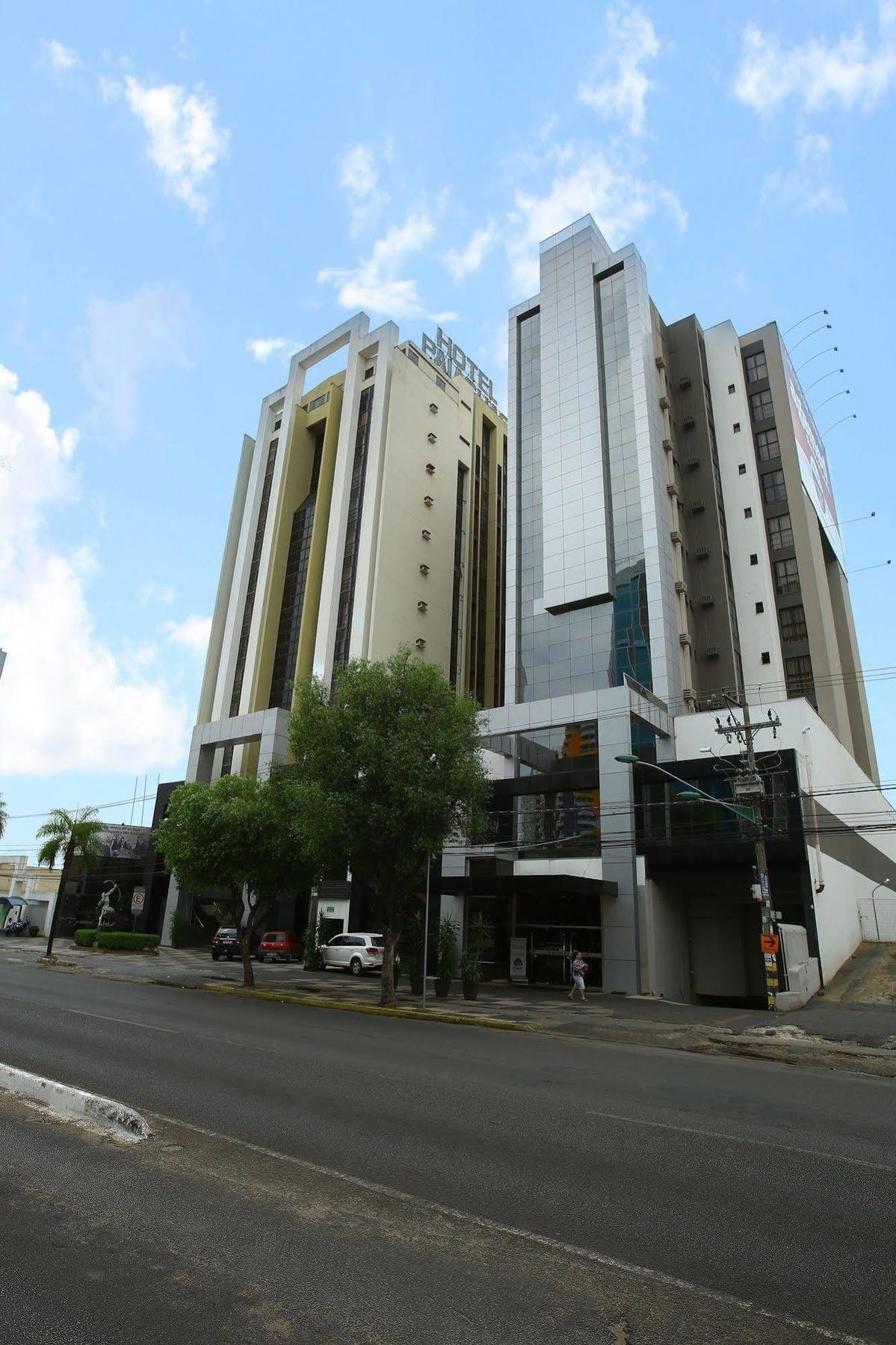 Paiaguas Palace Hotel Cuiabá Exteriör bild